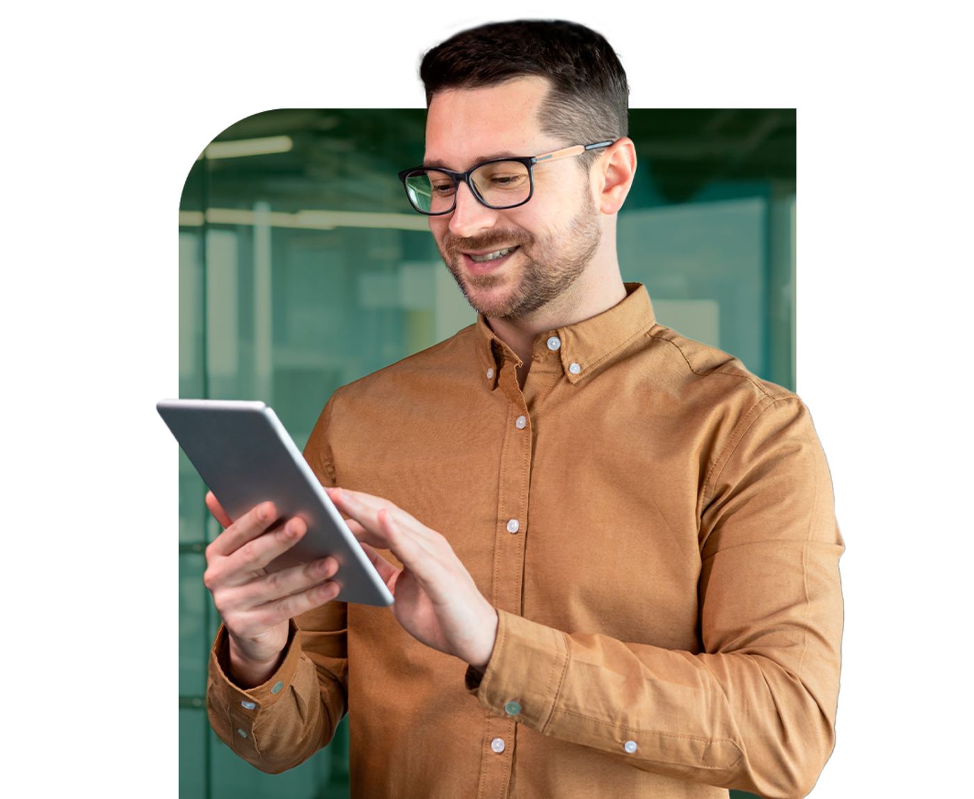 Führungskraft prüft eine Suche auf einem Tablet