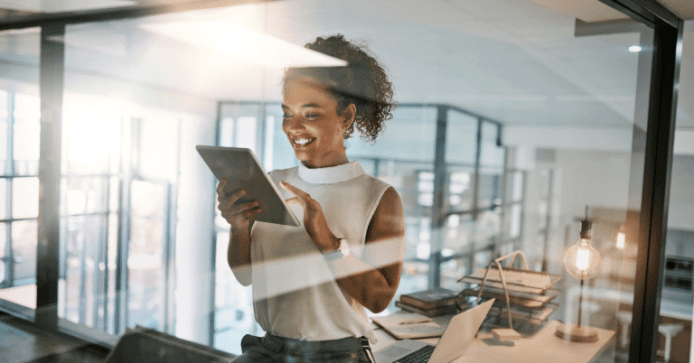 A headhunter finding a balance between AI and humen intelligence