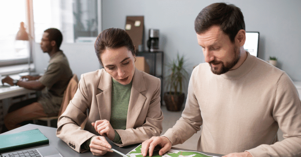 Professionista ESG Officer guida la sostenibilità aziendale in vista della CSRD 2026 – Kilpatrick