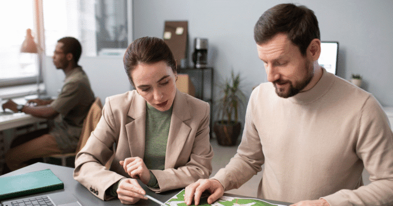 Professionista ESG Officer guida la sostenibilità aziendale in vista della CSRD 2026 – Kilpatrick